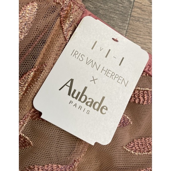 New! $134 Women's Iris Van Herpen x Aubade Paris Underwire Half Cup Bra 36G Lace - Picture 4 of 6